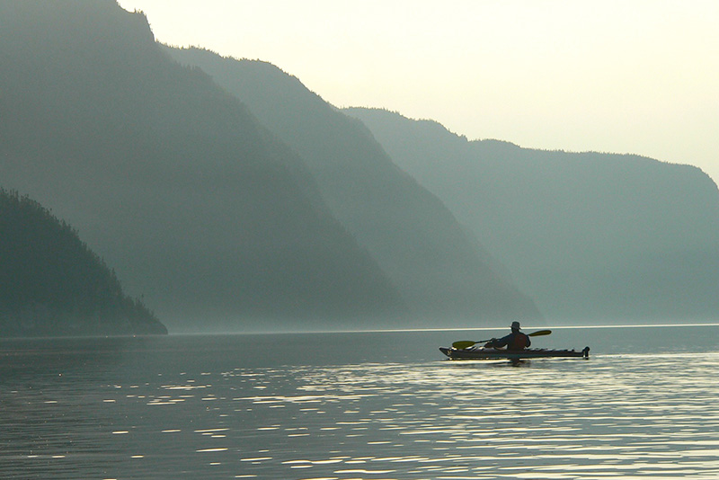 Fjord en kayak propose de courtes ou de longues sorties en kayak de mer.